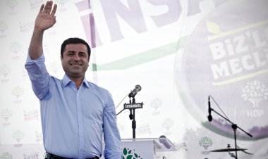 Hukukçular yorumladı; Demirtaş cumhurbaşkanı adayı olabilir mi?