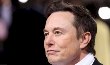 Elon Musk, 44 milyar dolarlık Twitter anlaşmasını askıya aldı