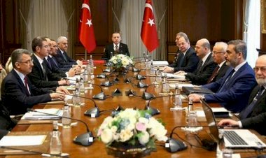 On soruda politik bir savaş şirketi SADAT