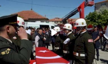 Şehit uzman çavuş, Aksaray'da son yolculuğuna uğurlandı