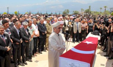 Şehit Uzman Çavuş Kapılay, Hatay'da son yolcuğuna uğurlandı