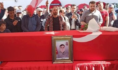 Şehit Sözleşmeli Er Mehmet Meral, son yolculuğuna uğurlandı