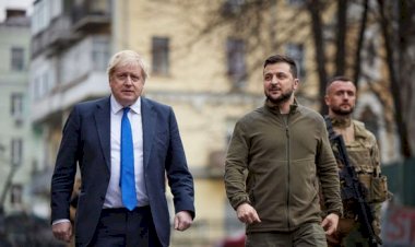 Johnson: Ukrayna'ya daha gelişmiş silahlar vermeliyiz