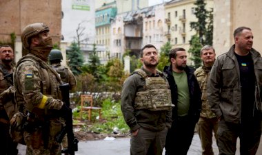 Zelenski İşgal Sonrası İlk Kez Kiev Dışına Çıktı