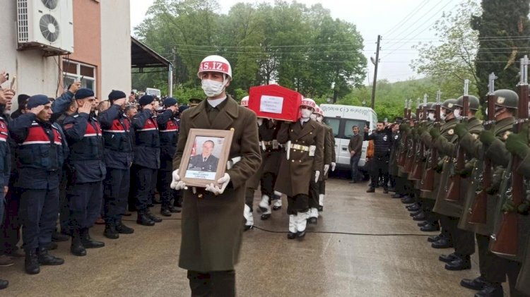 Şehit Uzman Çavuş Mümin Çarkcı son yolculuğuna uğurlandı