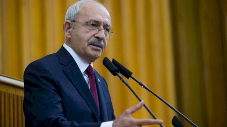Kılıçdaroğlu, bir grup CHP milletvekiliyle görüştükten sonra sinirli bir şekilde konuşma metnini yırtmış