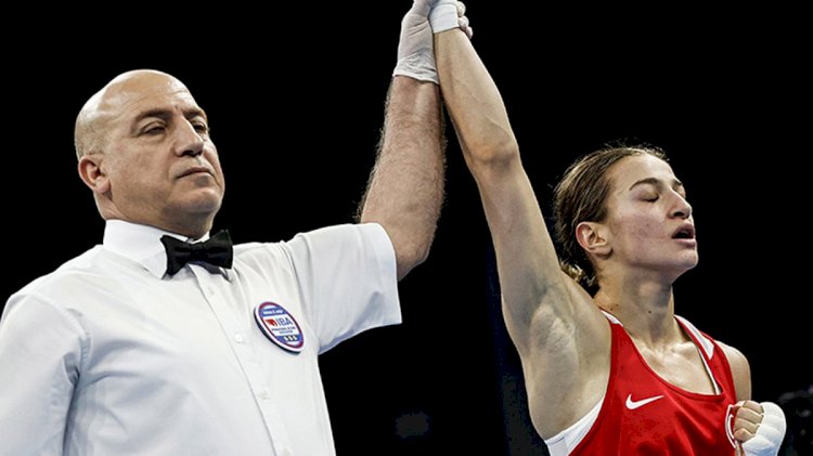 Dünya Kadınlar Boks Şampiyonası'nda Buse Naz Çakıroğlu, bronz madalyayı garantiledi