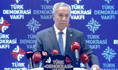 AKP’li Arınç: “Kral Çıplak Demenin Vaktidir”