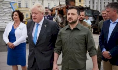 İngiltere Başbakanı Johnson'dan Kiev'e sürpriz ziyaret!