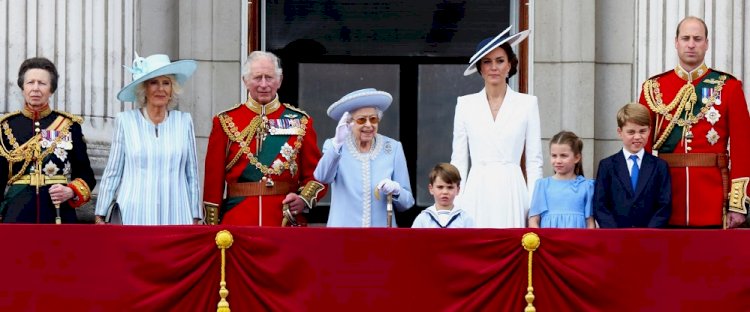 Kraliçenin tahta çıkışının 70'inci yılı kutlanıyor