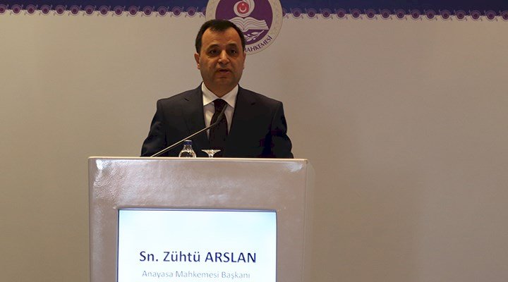 AYM Başkanı Arslan: Kararların uygulanıp uygulanmayacağı tartışma konusu olamaz