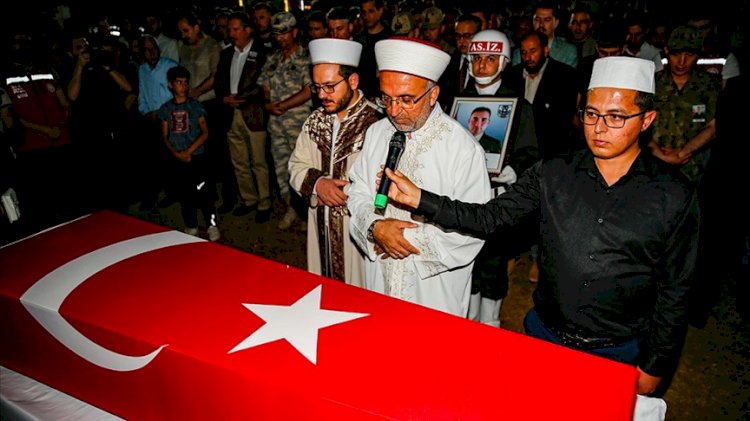 Şehit Uzman Çavuş Abdullah Bayram, Diyarbakır'da son yolculuğuna uğurlandı
