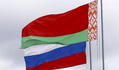 Belarus: ABD ve AB, Moskova ve Minsk'le silahlı çatışmaya girmeye hazırlanıyor