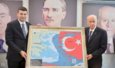 Devlet Bahçeli’nin fotoğrafı diplomatik kriz yarattı: Yunanistan-Türkiye arasında tansiyon yükseldi