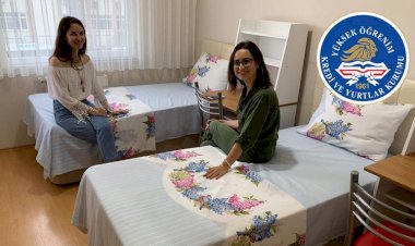 KYK borçları tartışması: Borçlu gençler ne istiyor, siyaset nasıl tepki veriyor?