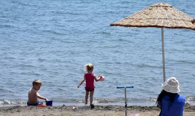 'Bu yıl evimizdeyiz': Tatile gidemeyen aileler anlatıyor