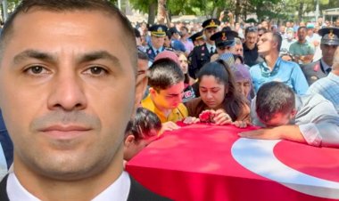 Şehit Uzman Çavuş Mustafa Bozkurt, gözyaşlarıyla son yolculuğuna uğurlandı