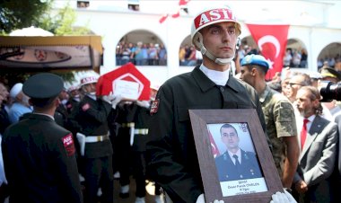 Şehit Piyade Teğmen Civelek ve Şehit Piyade Uzman Çavuş Taşkın son yolculuğuna uğurlandı