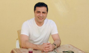Selahattin Demirtaş'tan 'Türkiye açılımı' çıkışı: Çanakkale Şehitliği'ni ziyaret edip...