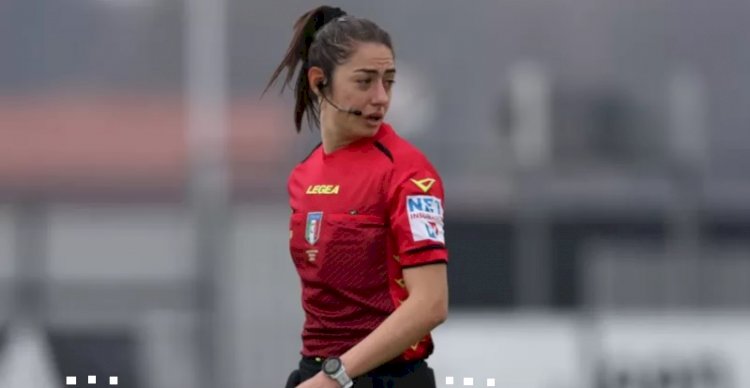 İtalya Serie A'da ilk kadın hakem: "Ailem futbol oynamama izin vermedi, ben de hakem oldum"
