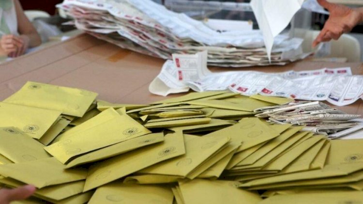 Seçim anket sonuçları: AKP eriyor, İYİ Parti yükselişte