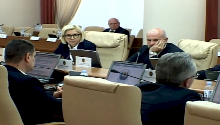 "KARAR ACELECI." IRINA VLAH, ÜNIVERSITELERIN AZALTILMASINA KARŞI KONUŞTU