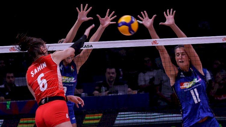 A Milli Kadın Voleybol Takımı, Milletler Ligi’nde İtalya’ya direnemedi