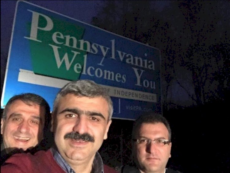 Cem Küçük 15 Temmuz paylaşımı yapmayanlara sitem edince, Pensilvanya fotoğrafı yeniden gündeme geldi