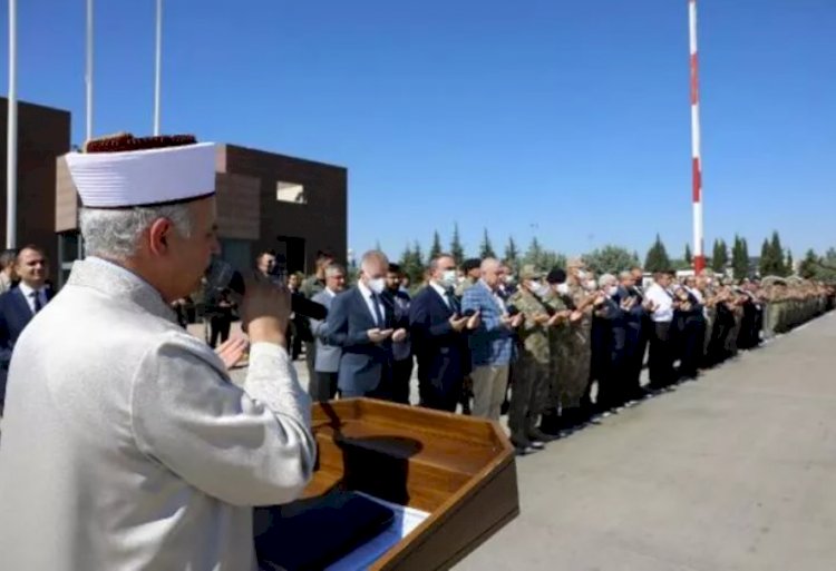 Fırat Kalkanı bölgesinde şehit olan 2 asker, Ankara'ya uğurlandı