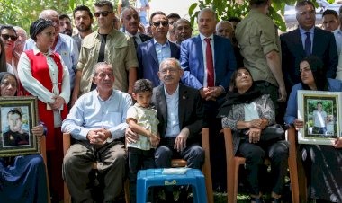 Kılıçdaroğlu Şırnak'ta Roboskili aileleri ziyaret etti: Adalet sağlanmadan helalleşme olmaz