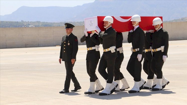 Şehit Piyade Teğmen Ömer Bağra, Siirt'te son yolculuğuna uğurlandı