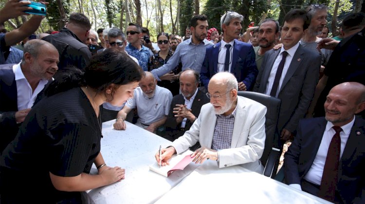 Saadet lideri Karamollaoğlu iktidara sandığı gösterdi: Artık bunların dinlenmesi gerek