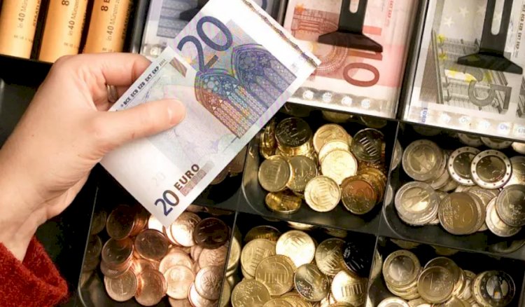 Euro Bölgesi'nde enflasyon, verilerin toplandığı son 25 yılın en yüksek seviyesine ulaştı