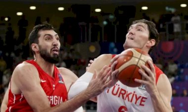 Türkiye Gürcistan'a ikinci uzatmada 88-83 yenildi, EuroBasket 2022'de ilk mağlubiyetini aldı