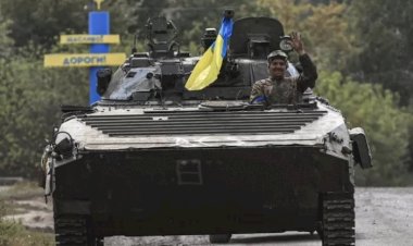 Ukrayna lideri Zelenskiy, bin kilometrekareyi Rusya'dan geri aldıklarını duyurdu