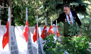 Kahraman gazi "tahta bacakla" cepheye koşan şehit dedesinin izinden gidiyor