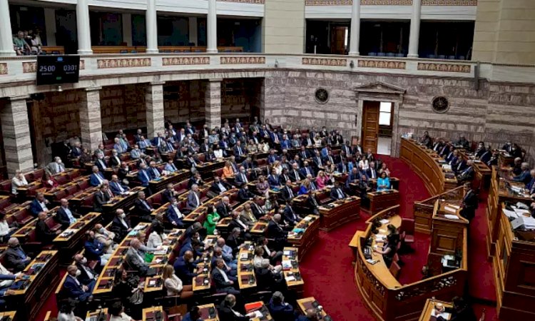 Yunanistan’da iktidar partisi Türk kökenli milletvekilinin PASOK’tan ihraç edilmesini istedi
