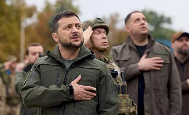 Zelenskiy, Rusya’dan geri alınan Harkiv’e yaptığı ziyarette ‘zafer’ sözü verdi