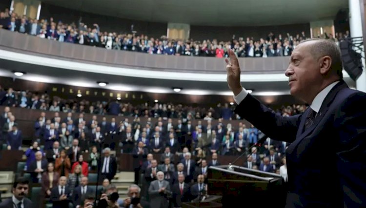 AK Parti'nin yarısı değişecek: 90 vekil üç dönem kuralına takılıyor