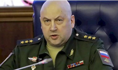 Suriye'de de görev yapan Rus Surovikin, Ukrayna'da savaşan birliklerin komutanı oldu