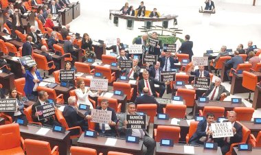 Adım adım sansürlü Türkiye’ye