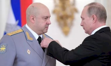 Sergey Surovikin: Rusya’nın Ukrayna’daki birliklerinin insan hakları ihlalleriyle suçlanan yeni komutanı