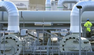 Almanya, Putin'in Kuzey Akım 2'den doğal gaz sevkiyatına başlama teklifini reddetti