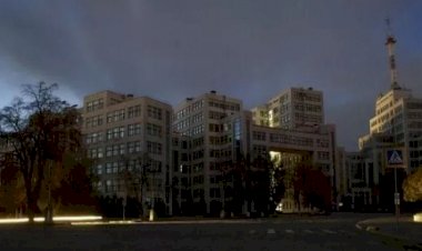 Kiev Belediye Başkanı Kliçko: Rusya'nın son füze saldırıları sonrası bazı bölgelerde elektrik ve su yok