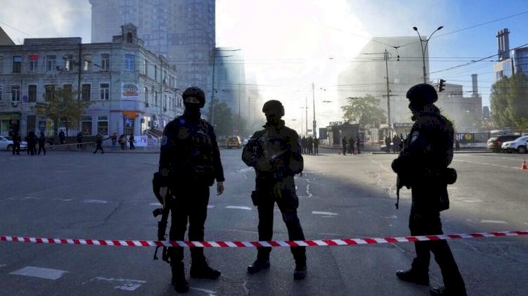 Kiev'de yine patlama sesleri