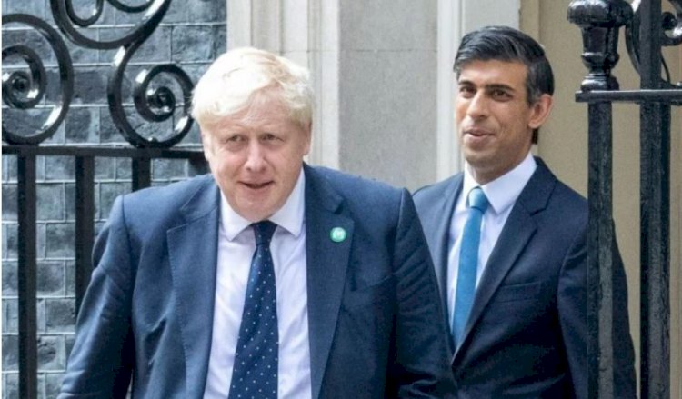 İngiltere'de liderlik savaşı: Johnson tatilden döndü, Sunak favori aday