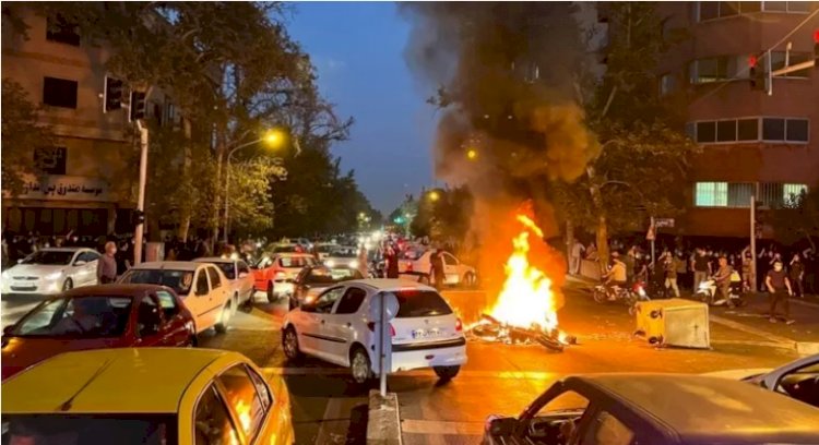 İran'daki protestolar: Tahran'da 1000 kişiye 'sabotaj' suçlaması
