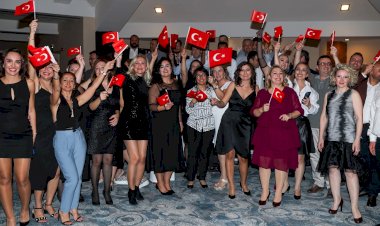 Ege Üniversitesi mezunu doktorlar 20. Yılını kutladılar