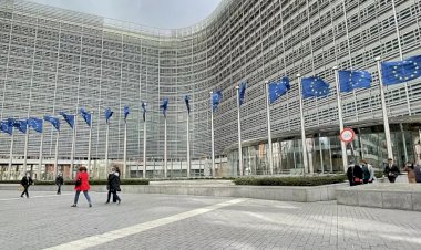 AB Komisyonu savaşın yaralarını sarmak için Ukrayna’ya 18 milyar euro tutarında yardım paketi önerdi