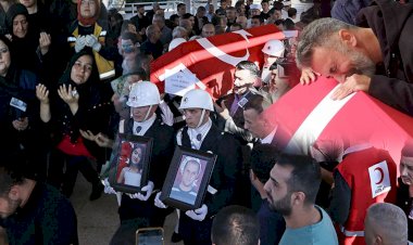Taksim şehitlerine veda... Gözyaşları sel oldu